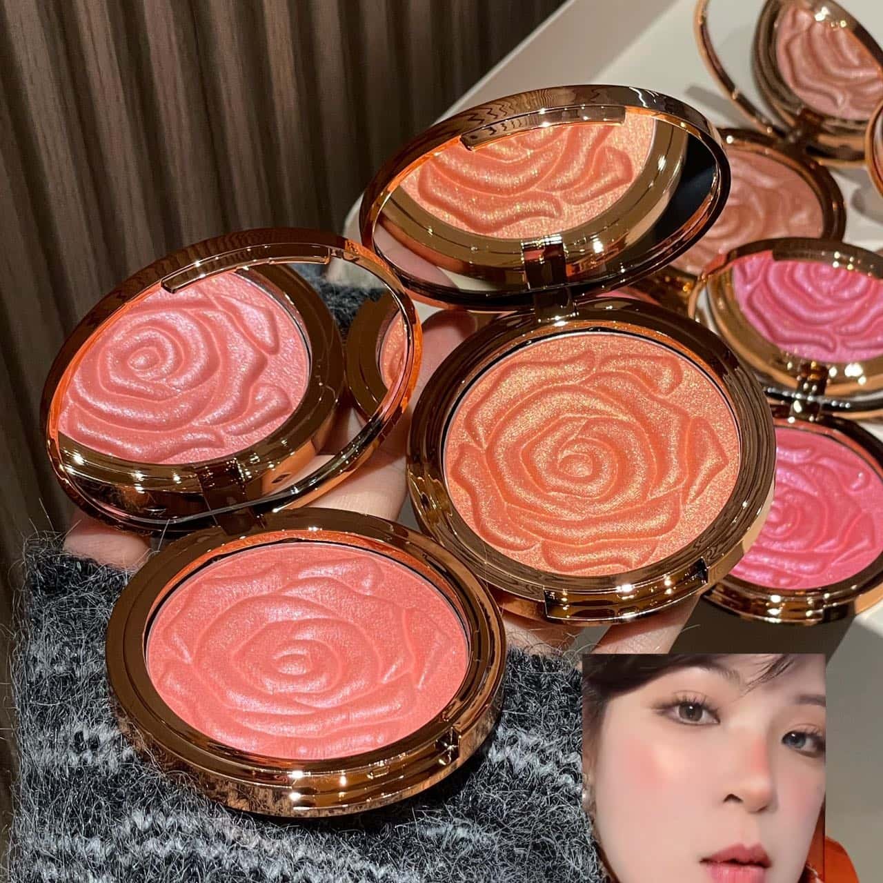 MAFFICK Rose Petal Rouge Shimmery powder Blush - Image 2