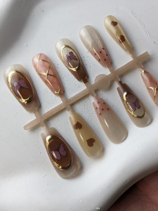 1000057940 Golden Butterfly & Heart Printed Press-On Nails