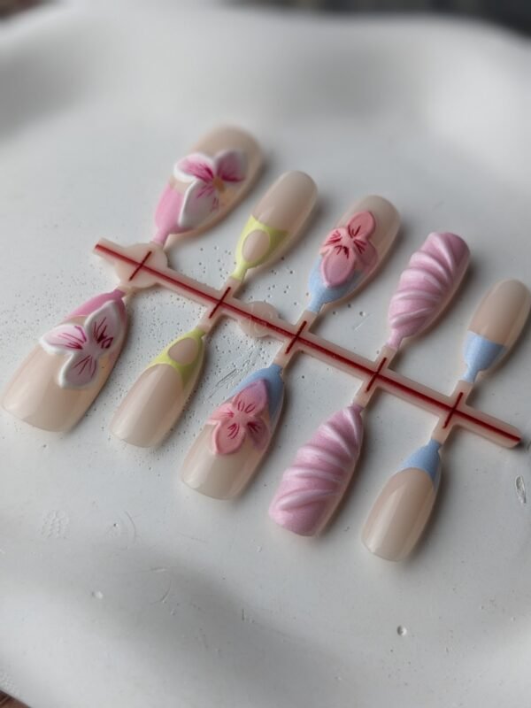 1000057971 Pastel Pink Blue 3D Floral Press-On Nails
