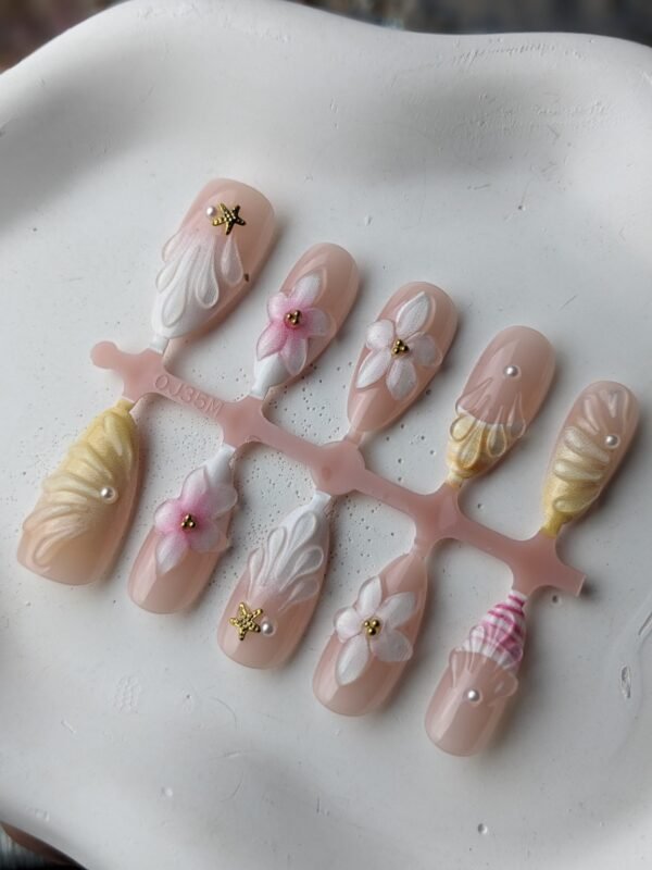 1000057980 Blush Pearl Floral 3D Press-On Nails