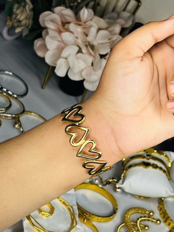 beautiful-gold-tone-cuff-bracelet-05 Beautiful Gold-Tone Cuff Bracelet