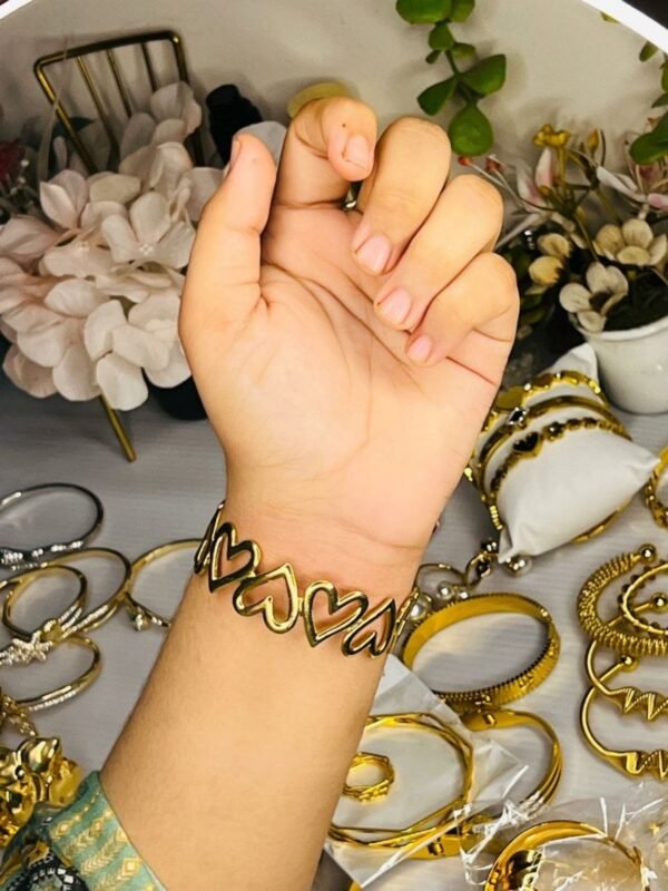 beautiful-gold-tone-cuff-bracelet-07 Beautiful Gold-Tone Cuff Bracelet