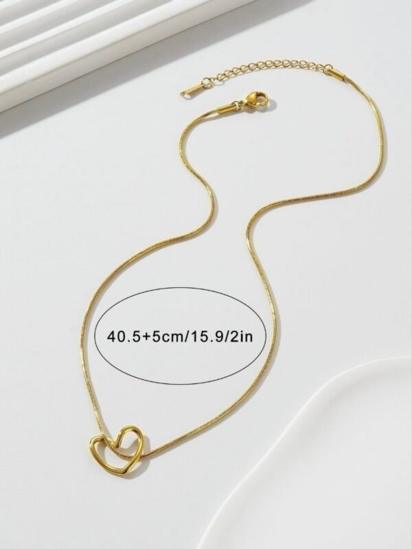 minimal-heart-collarbone-necklace-02 Minimal Heart Collarbone Love Necklace