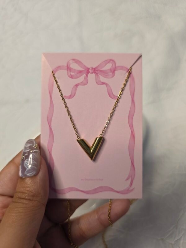minimal-v-shaped-stainless-steel-pendant-necklace Minimal V-Shaped Stainless Steel Pendant Necklace for Women