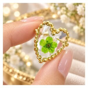 Pressed Flower Resin Ring - Green Flower Beaded Heart