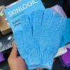 skinlogic-exfoliating-shower-gloves-02 SKINLOGIC Exfoliating Shower Gloves - 1 Pair