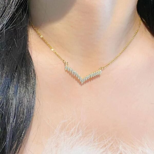 v-shaped-diamond-style-pendant-necklace-02 V-Shaped Full Diamond-Style Pendant Necklace