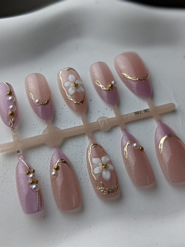 blush-pearl-floral-3d-press-on-nails-02 Blush Pearl Floral 3D Press-On Nails