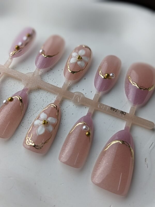 blush-pearl-floral-3d-press-on-nails-03 Blush Pearl Floral 3D Press-On Nails