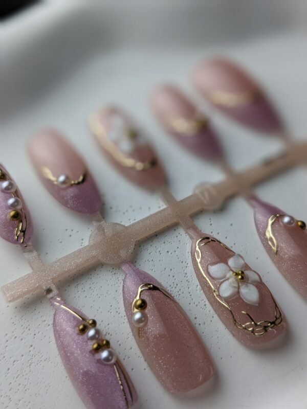 blush-pearl-floral-3d-press-on-nails-04 Blush Pearl Floral 3D Press-On Nails